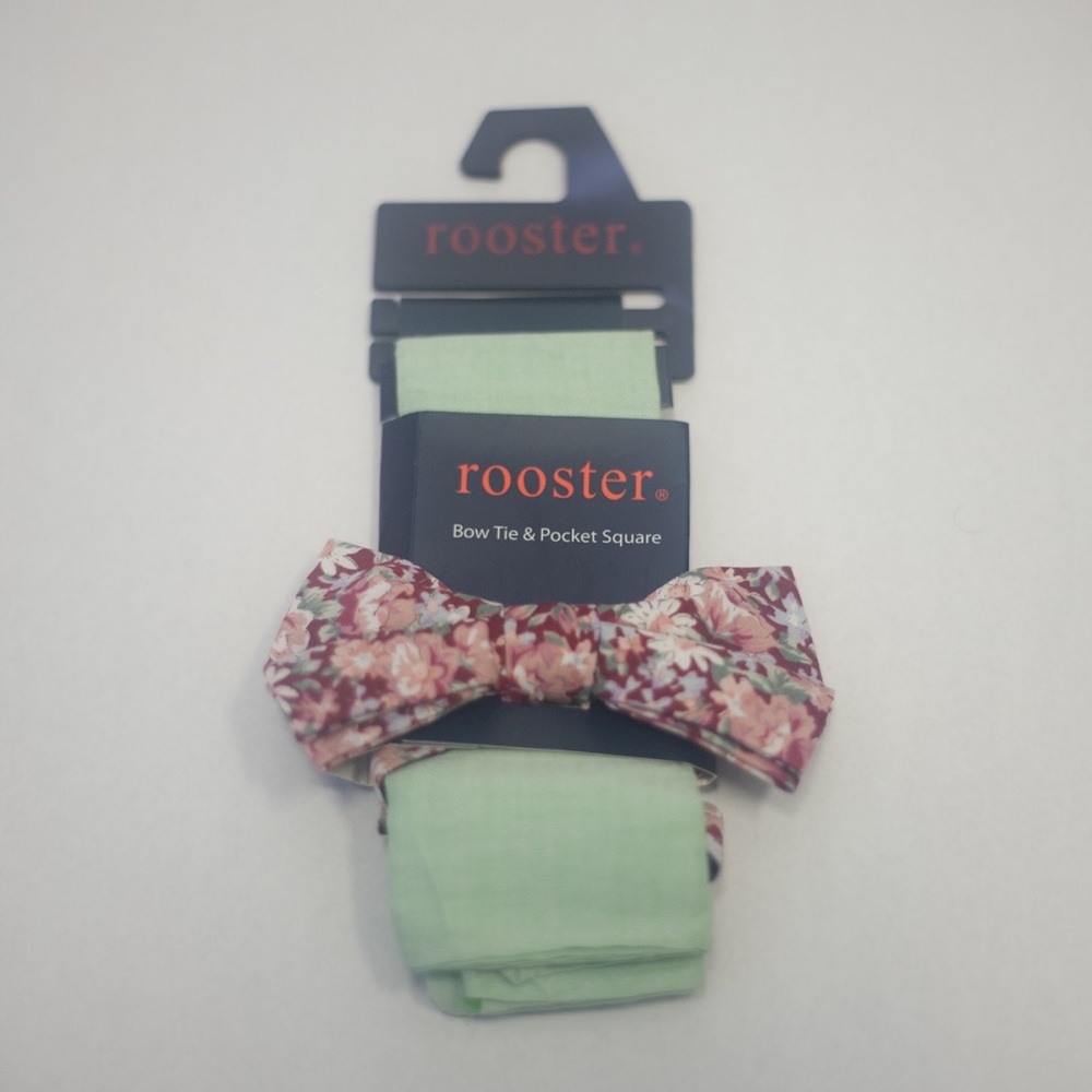 Tie and pocket square set